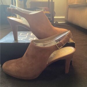 Naturalizer Tan Suede Booties